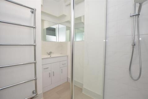 Shower Room.JPG