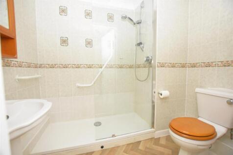 Shower Room.JPG