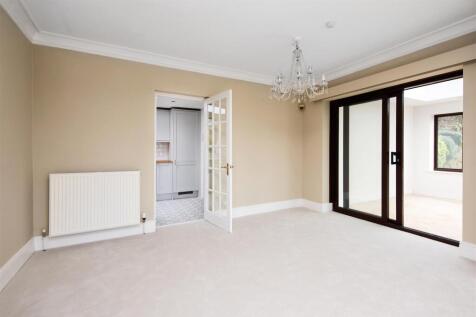 Dining Room.jpg