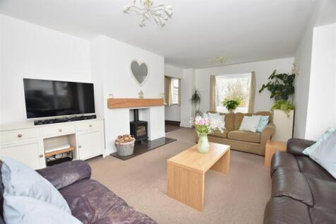 Living Room II.JPG
