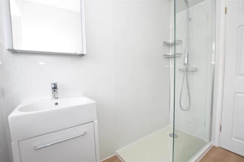 Shower Room.JPG