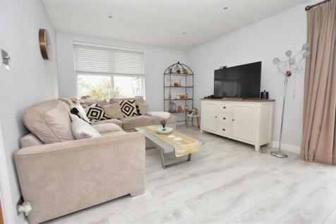 Lounge Area II.JPG