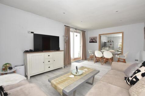 Open Plan Living Dining Room II.JPG