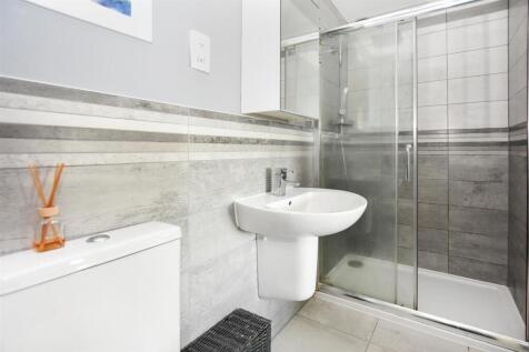En-Suite Shower Room.jpg
