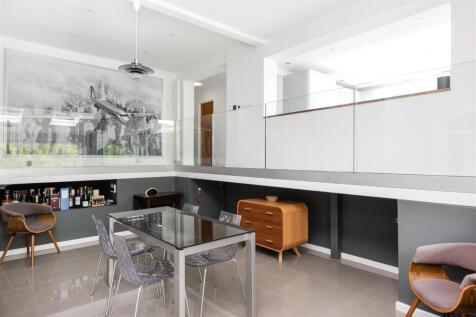Dining Room.jpg
