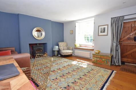 Living Room.JPG