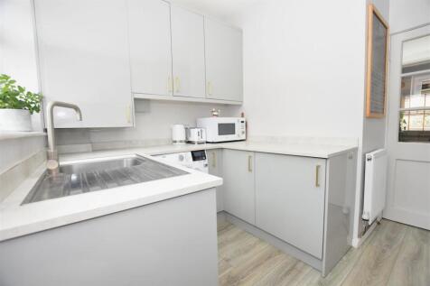 Kitchen II.JPG
