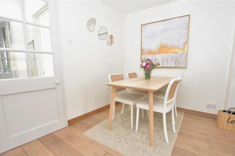 Dining Area.JPG