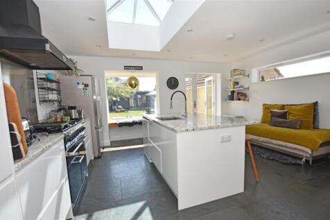Kitchen III.JPG