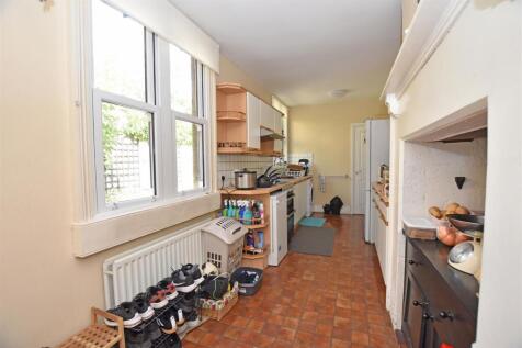 Kitchen.JPG