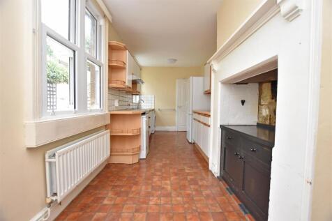 Kitchen.JPG