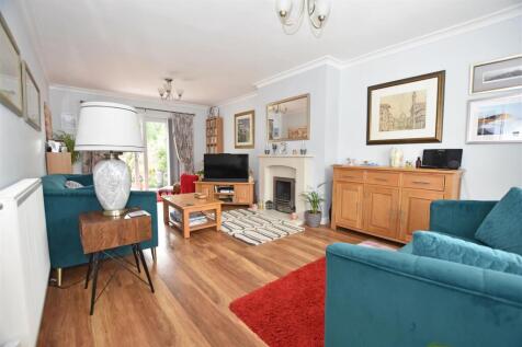 Living Room.JPG