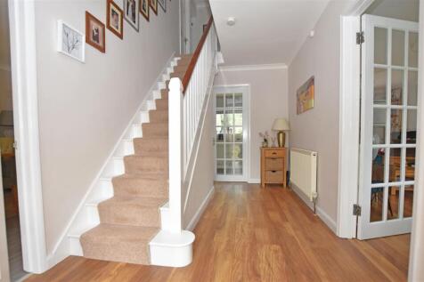 Entrance Hall.JPG