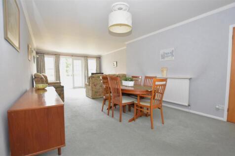 Living Room II.JPG