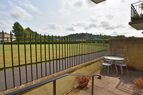 Rear Courtyard.JPG