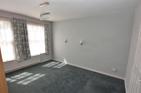 Bedroom 1.JPG