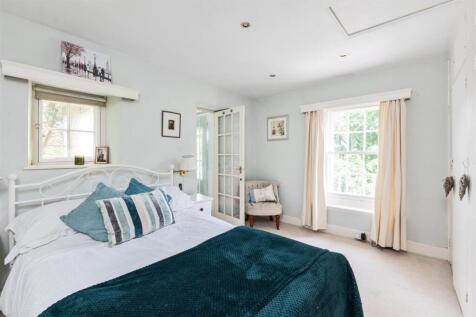 Bedroom One.jpg