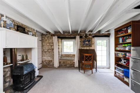 Family Room.jpg