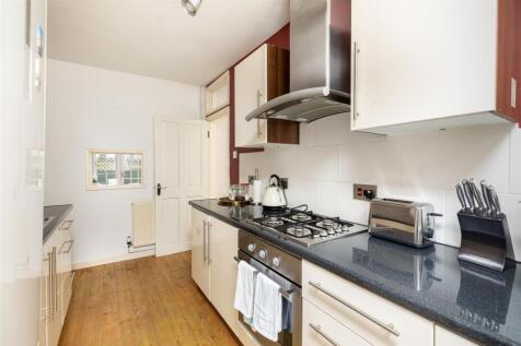 Kitchen II.jpg
