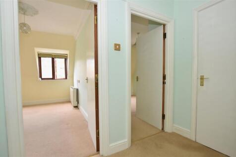Entrance Hall.JPG