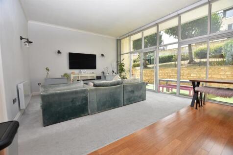 Living Room I.JPG