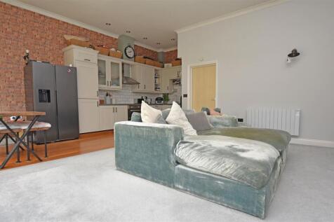 Living Room III.JPG