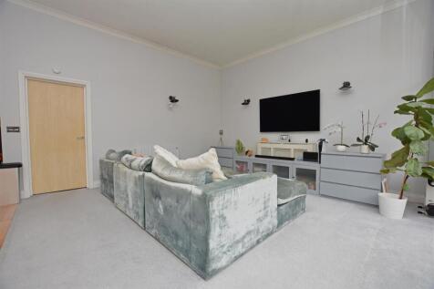 Living Room II.JPG