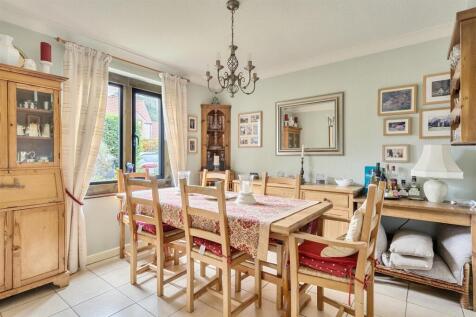 Dining Room.jpg