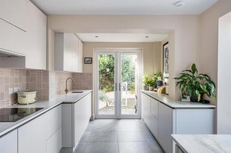 Kitchen II.jpg