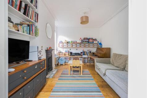 Play Room.jpg