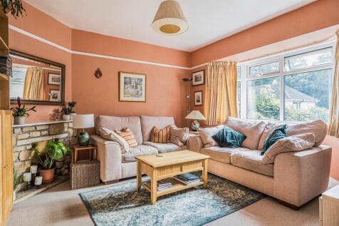 Living Room.jpg