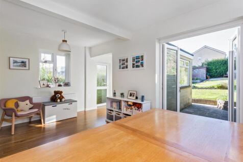 Dining Area 3.jpg