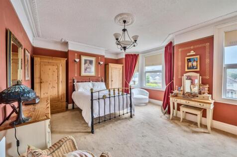 Master Bedroom.jpg