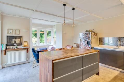 Kitchen II.jpg