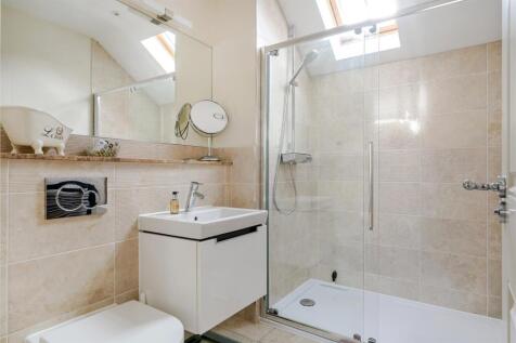 Bedroom Three En-Suite.jpg