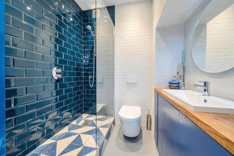 Shower Room.jpg
