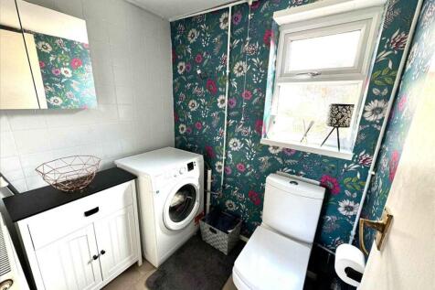 CLOAK ROOM