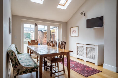 Kitchen/Dining Ro...