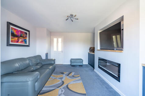 pinewood drive-4
