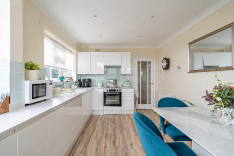 Kitchen/Dining Ro...