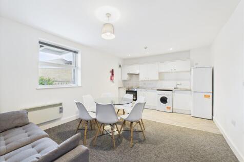 Lounge / Kitchen