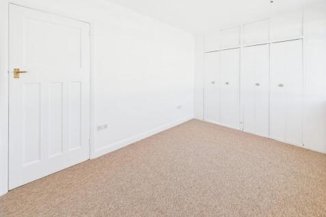 Bedroom 1b
