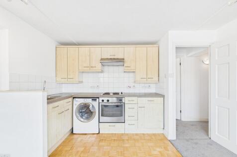 Lounge / Kitchen