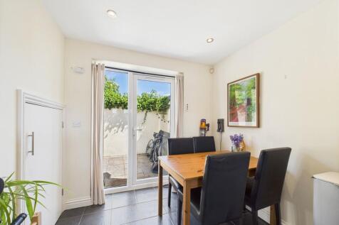 Kitchen / Dining ...