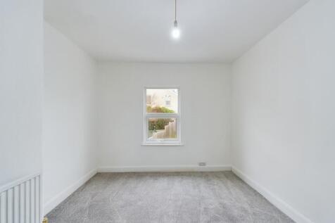 Bedroom 2.1