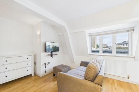 Lounge / Kitchen