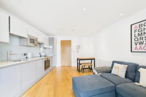 Lounge / Kitchen