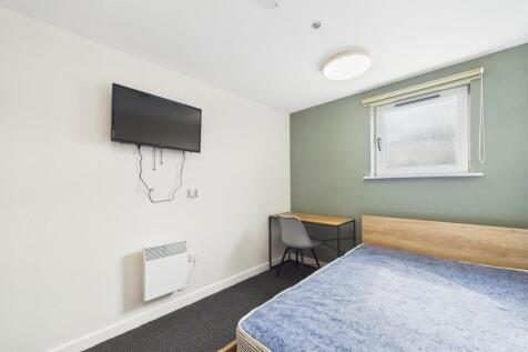 Bedroom 6.4