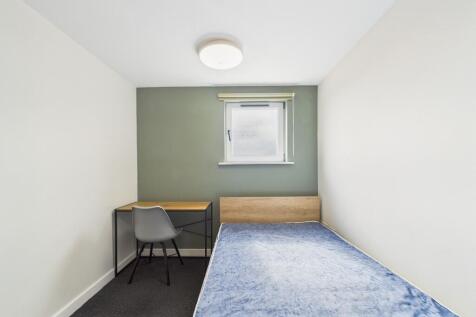 Bedroom 6.4