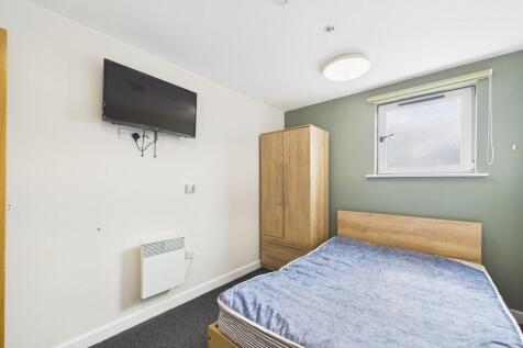 Bedroom 6.3